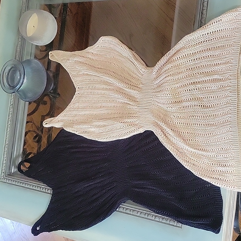 Two Cupshe crochet cover-ups